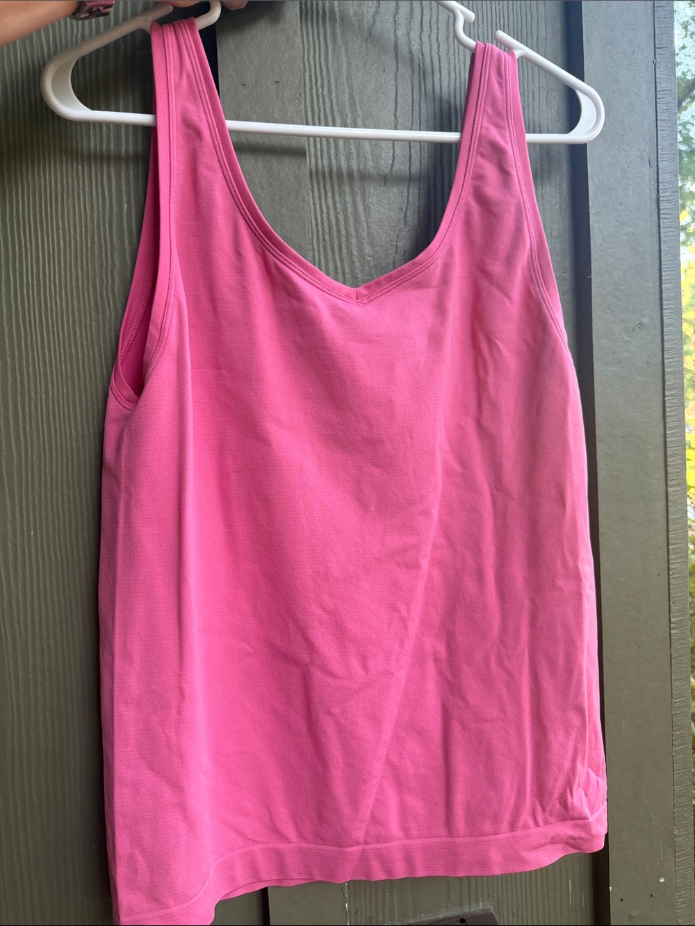 White House Black Market pink Scoop V-Neck Tank